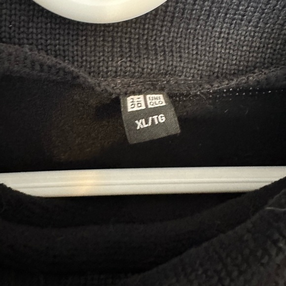 Uniqlo mock neck sweater - women’s XL - Picture 3 of 5